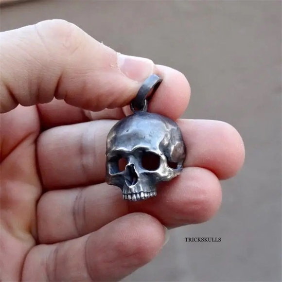 Dark Silver Classic Skull 316 Stainless Pendant & 50cm Black Round Box Chain - Picture 6 of 11